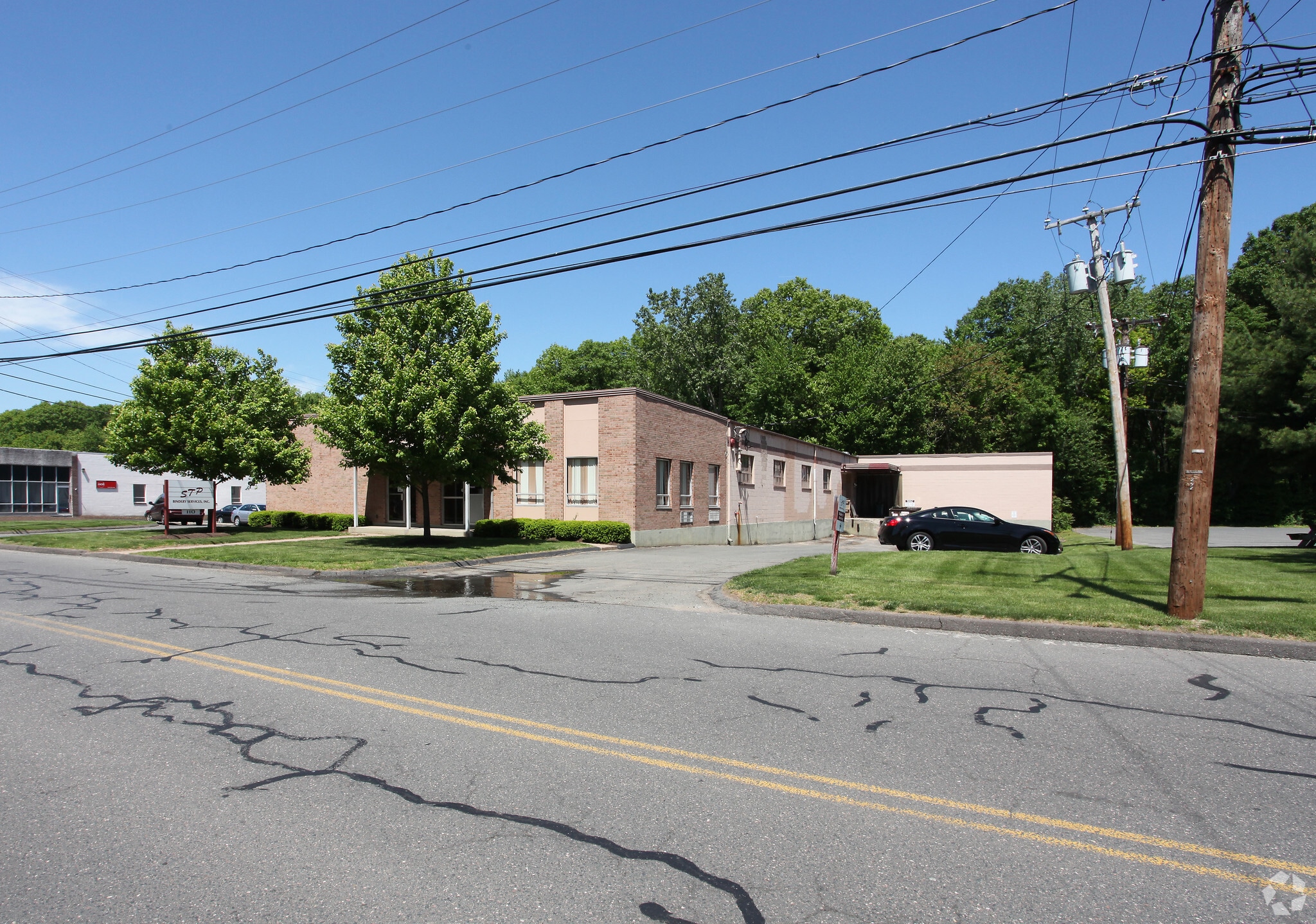 110-112 Prestige Park Rd, East Hartford, CT for lease Building Photo- Image 1 of 5