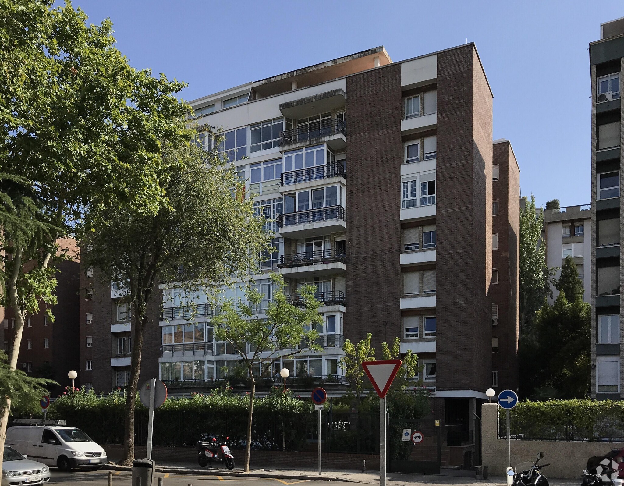 Multifamily in Madrid, Madrid for sale Primary Photo- Image 1 of 2