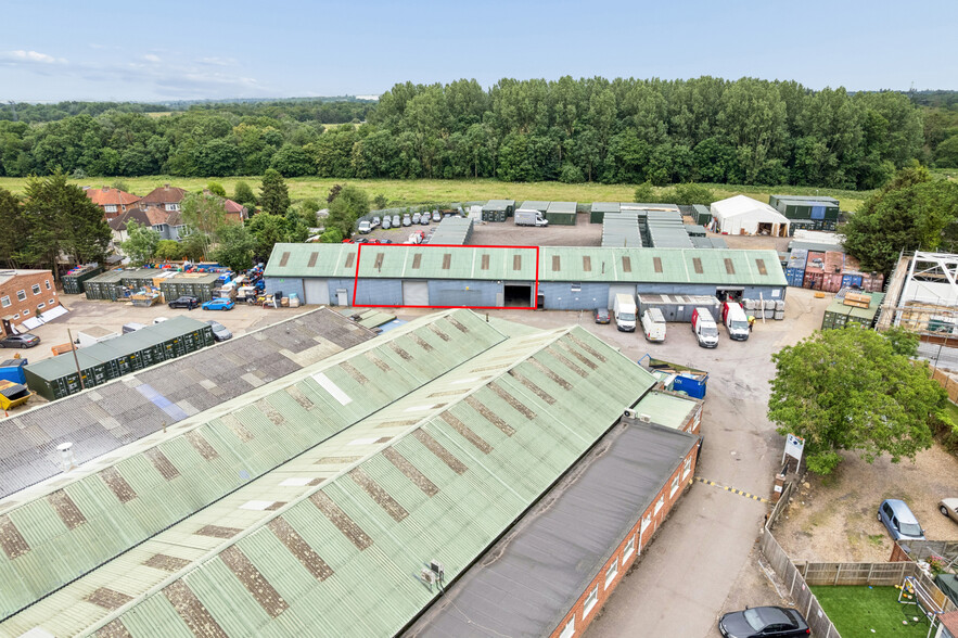 Oxford Rd, Gerrards Cross for lease - Building Photo - Image 1 of 8