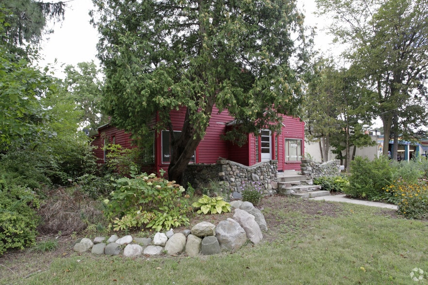 907 W Washington St, Greenville, MI for sale - Building Photo - Image 2 of 2