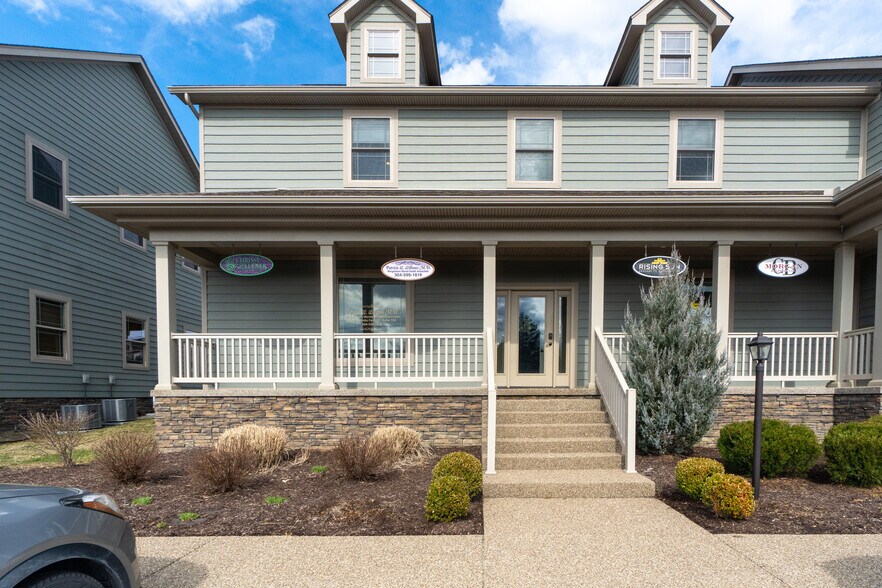 6000 Coombs Farm Dr, WV 26508