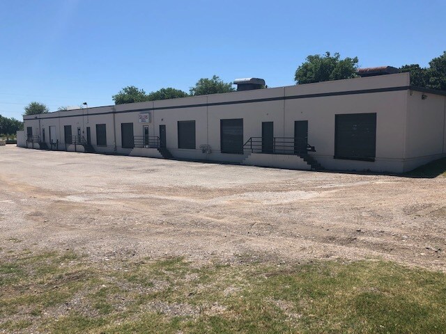 230 S Grants Ln, Fort Worth, TX for sale - Building Photo - Image 1 of 1