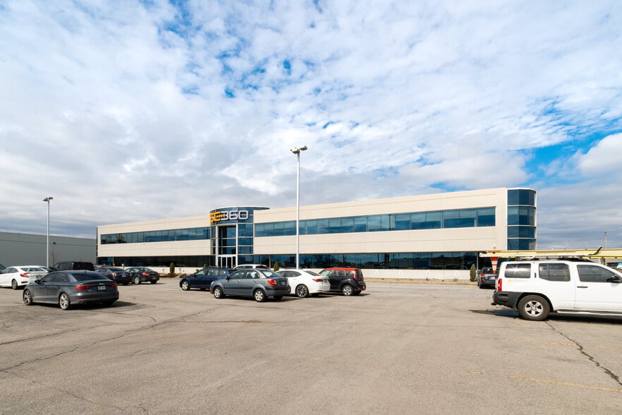 2425 Pitfield, Montréal, QC for lease - Building Photo - Image 1 of 18