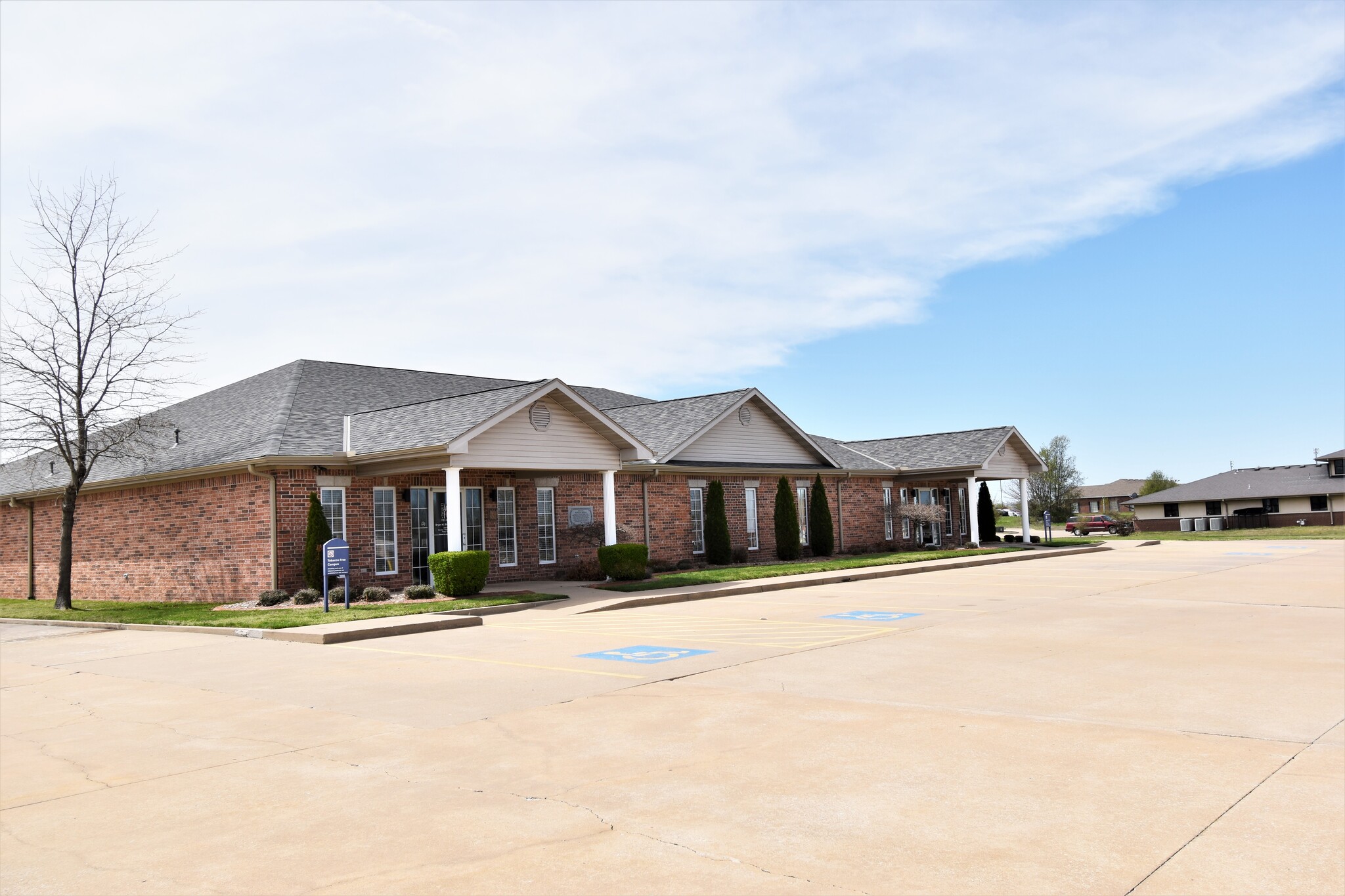 1200 Neo Loop, Grove, OK for sale Primary Photo- Image 1 of 1