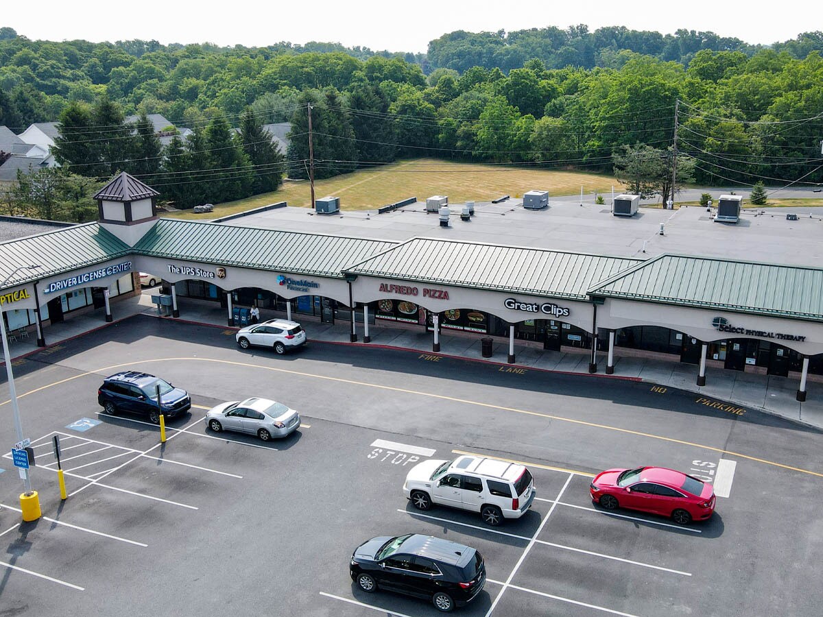 950 Walnut Bottom Rd, Carlisle, PA 17013 Stonehedge Square