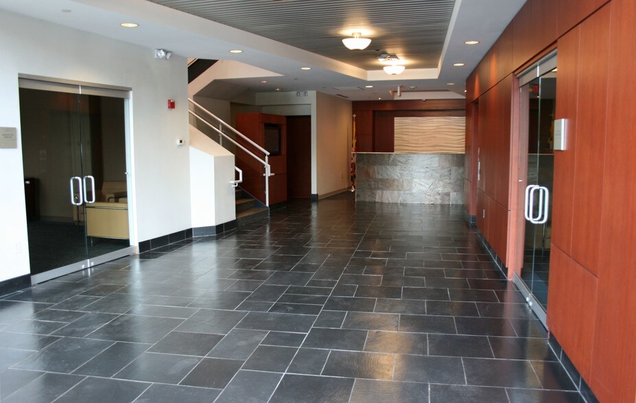 7030 Hi Tech Dr, Hanover, MD for sale - Building Photo - Image 1 of 1