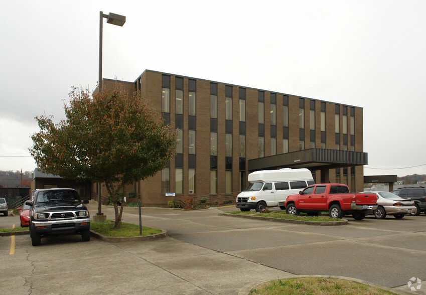 611 7th Ave, Huntington, WV for lease - Building Photo - Image 3 of 6