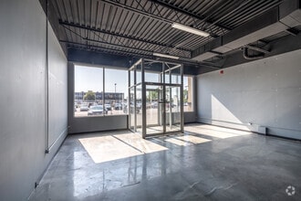 3075-3131 Boul De Mascouche, Mascouche, QC for lease Interior Photo- Image 1 of 7