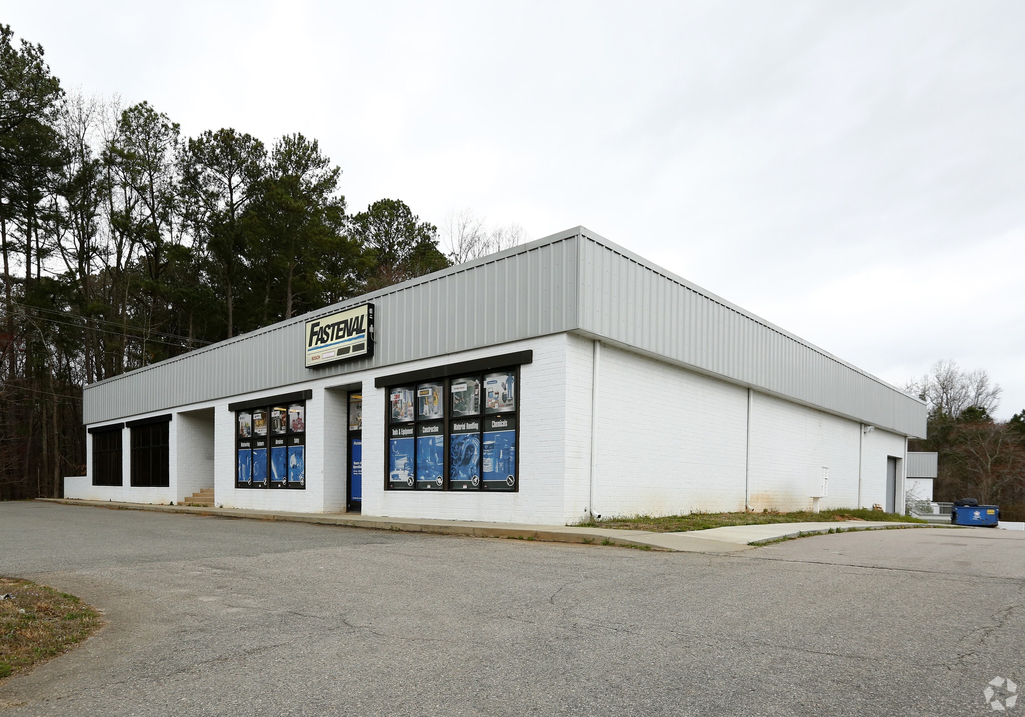 5706 Chapel Hill Rd, Raleigh, NC for lease Primary Photo- Image 1 of 9
