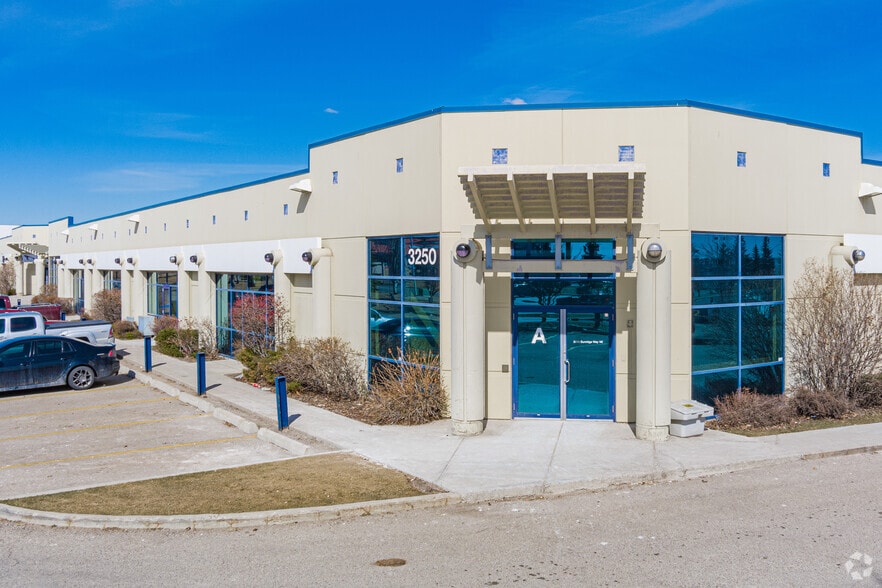 3030 Sunridge Way NE, Calgary, AB for sale - Building Photo - Image 1 of 1