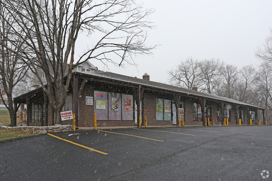 94009420 Johnson Dr, Shawnee, KS 66203