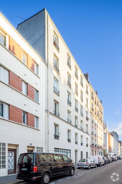 28 Rue Christophe Colomb, Ivry-sur-Seine for lease - Primary Photo - Image 1 of 1