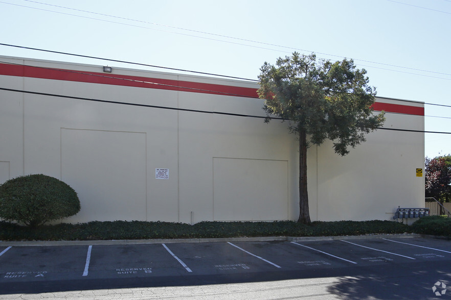 930 Detroit Ave, Concord, CA for lease - Building Photo - Image 3 of 16