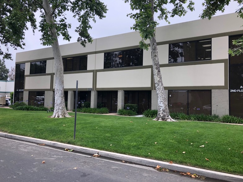 5301 Commerce Ave, Moorpark, CA for lease - Building Photo - Image 1 of 14