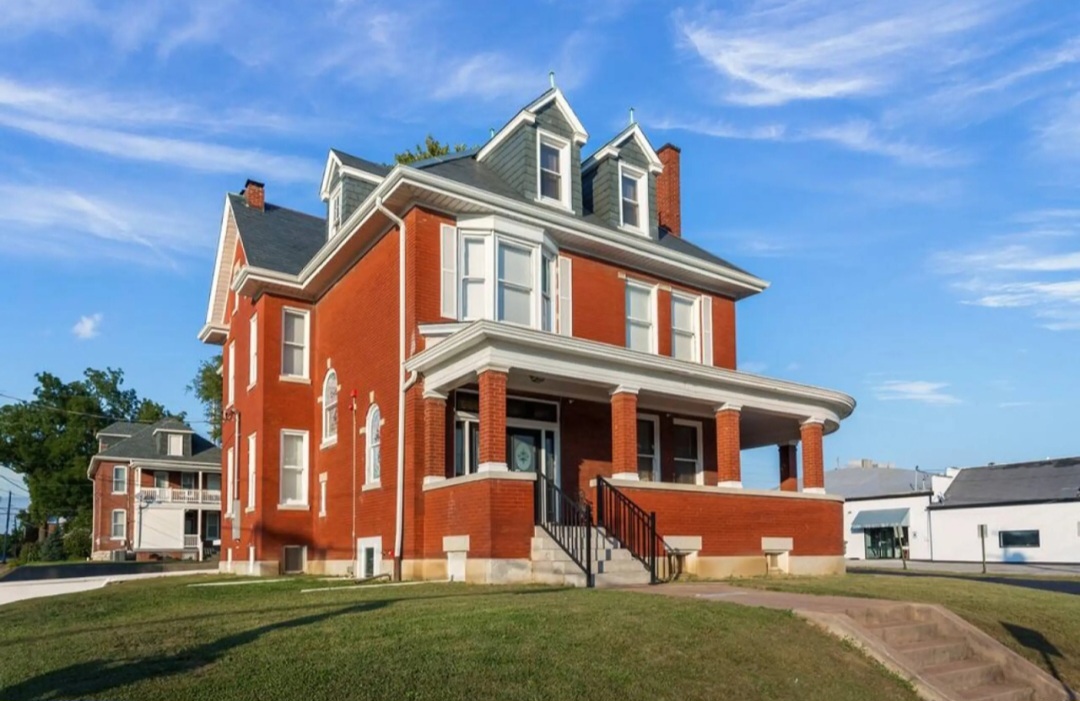 566 1st Capitol Dr, Saint Charles, MO for sale Building Photo- Image 1 of 49