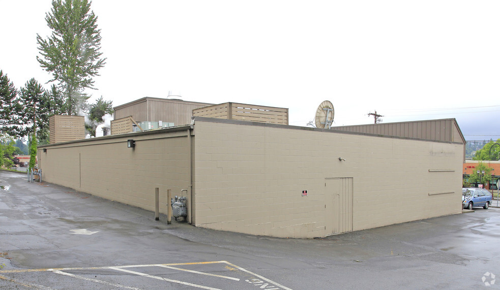 11630 98th Ave NE, Kirkland, WA for lease - Building Photo - Image 2 of 3