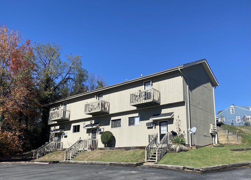 3800 Memorial Blvd, Kingsport, TN 37664