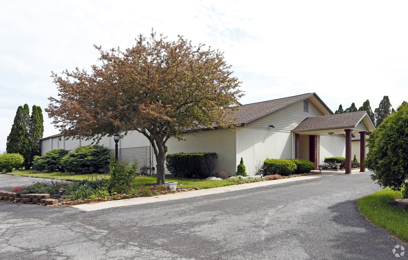 2100 Diller Rd, Lima, OH 45807