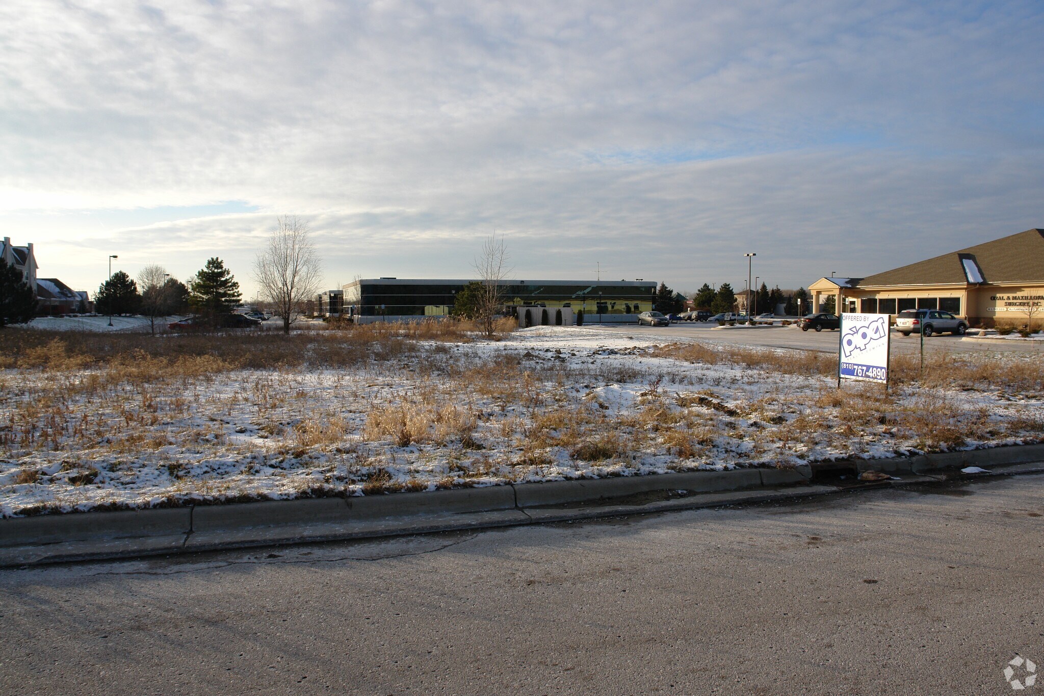 5323 Gateway Center Dr, Flint, MI for sale Primary Photo- Image 1 of 1