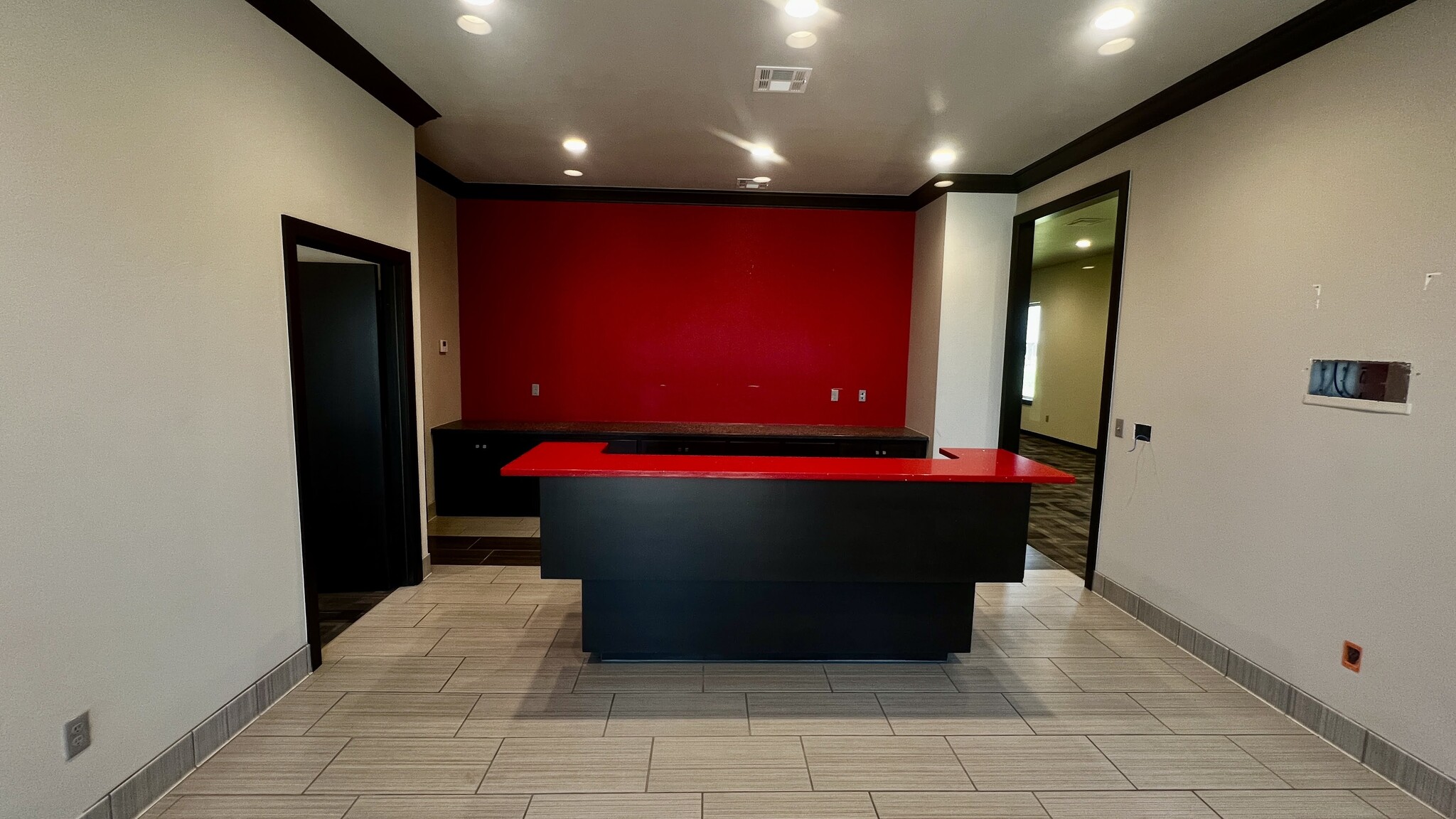 10921 S Western Ave, Oklahoma City, OK for lease Lobby- Image 1 of 20