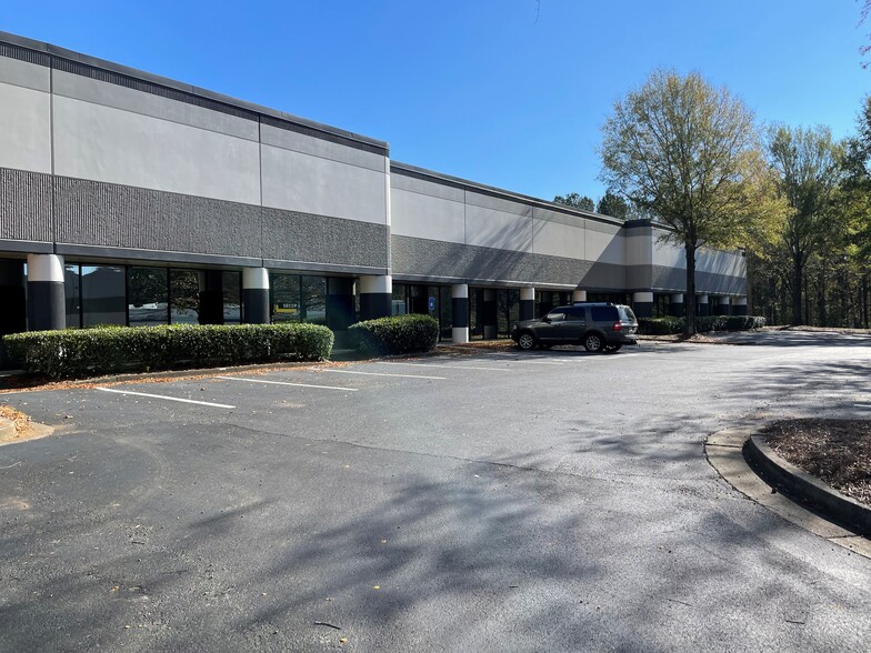 4000 Northfield Way, Roswell, Ga 30076 - Industrial For Lease 