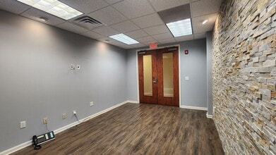 97 Main St, Chatham, NJ for lease Interior Photo- Image 2 of 8