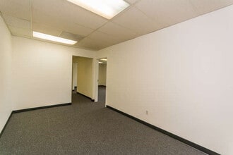 10484-10500 NW 50th St, Sunrise, FL for lease Building Photo- Image 2 of 2