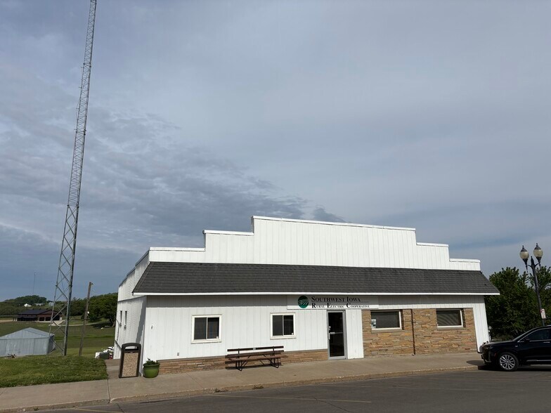 415 Broad Ave, Stanton, IA for sale - Building Photo - Image 1 of 30
