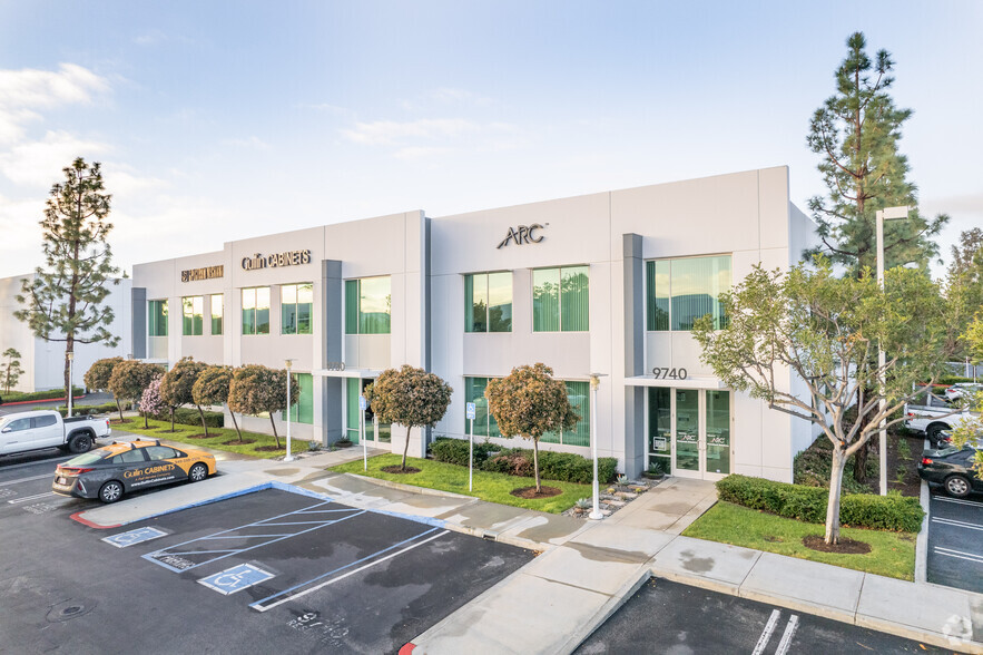 9740-9760 Research Dr, Irvine, CA for lease - Primary Photo - Image 1 of 16