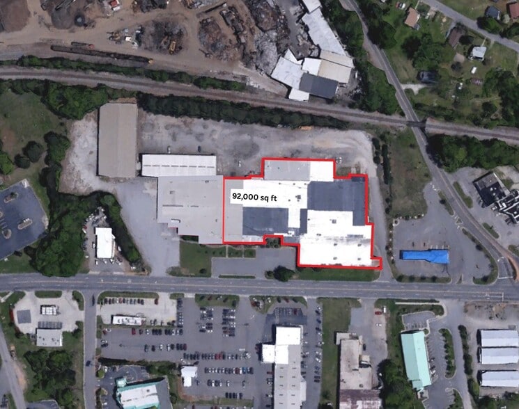 1243 E Garner Bagnal Blvd, Statesville, NC for lease - Building Photo - Image 1 of 16