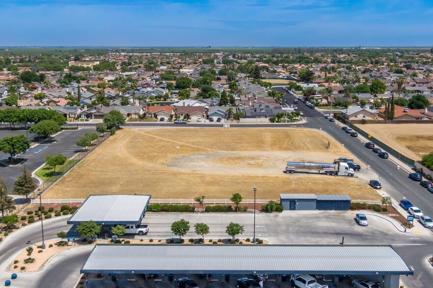 Vassar St And 17th Ave, Delano, CA for sale - Building Photo - Image 3 of 11