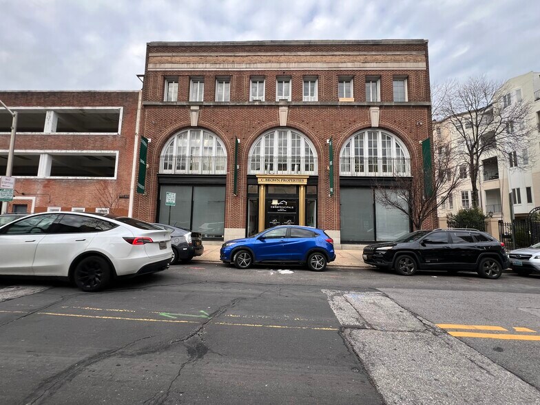 114 W Read St, Baltimore, MD for sale - Primary Photo - Image 1 of 1