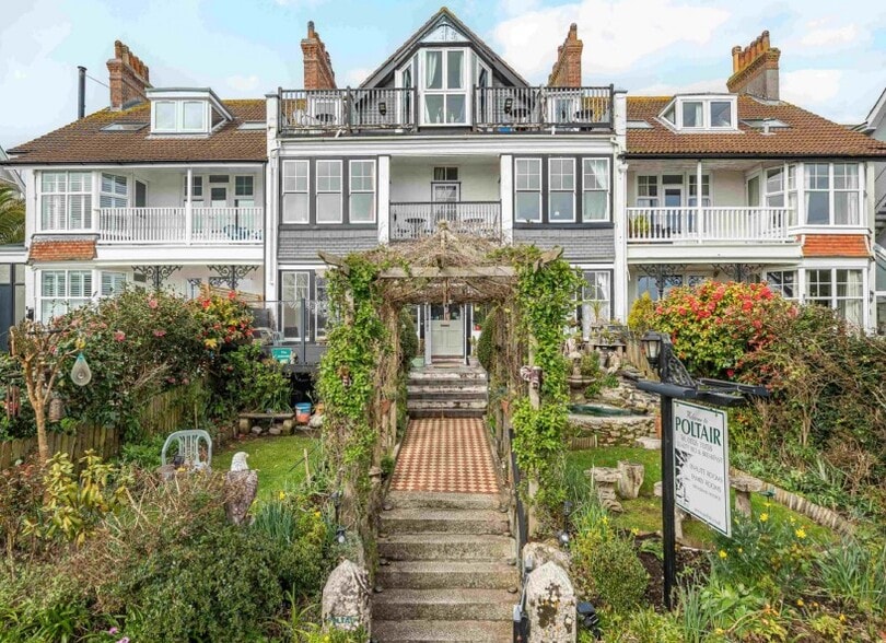 4 Emslie Rd, Falmouth for sale - Primary Photo - Image 1 of 13