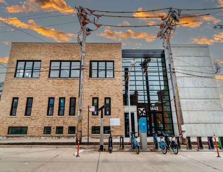 1443 W Wabansia Ave, Chicago, IL for lease - Building Photo - Image 2 of 9