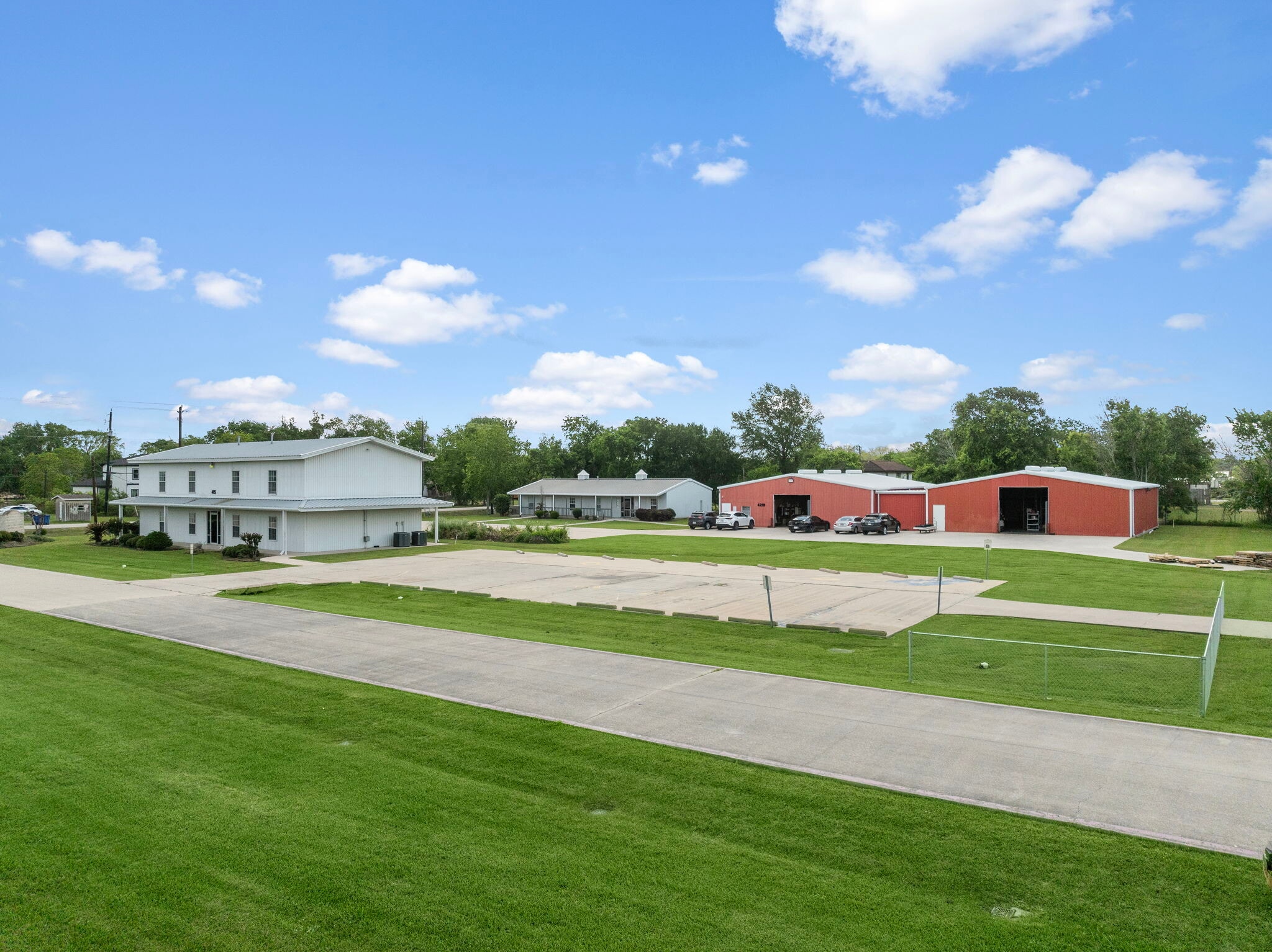 421 Jones Rd, Highlands, TX for lease Building Photo- Image 1 of 62