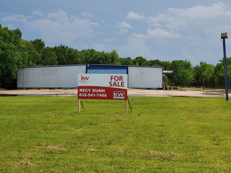 2202 Fm 1960 Rd E, Humble, TX for sale - Building Photo - Image 1 of 1