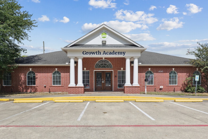 4540 FM 1960 Rd W, Houston, TX for sale - Building Photo - Image 1 of 14