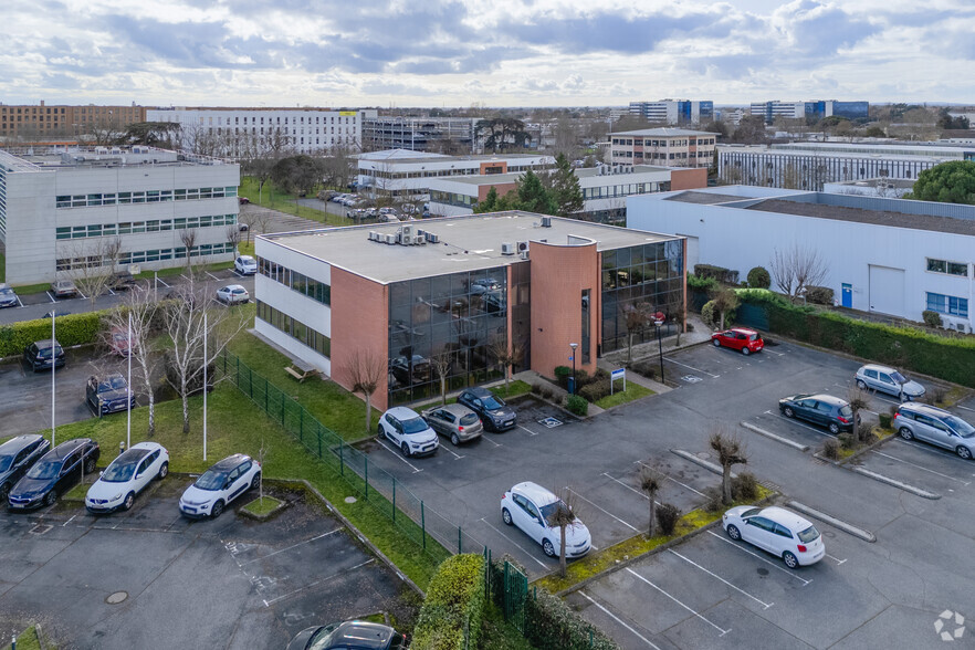 Office in Toulouse for lease - Aerial - Image 1 of 1