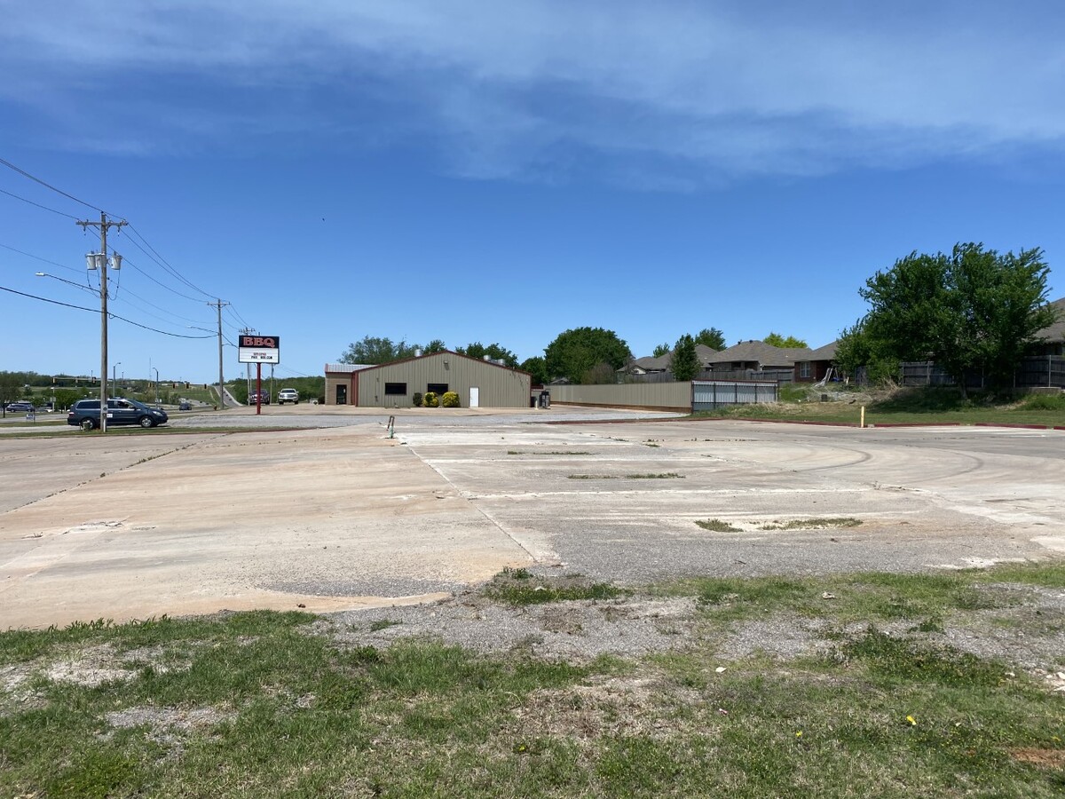 2214 N Green Ave, Purcell, OK 73080 | LoopNet