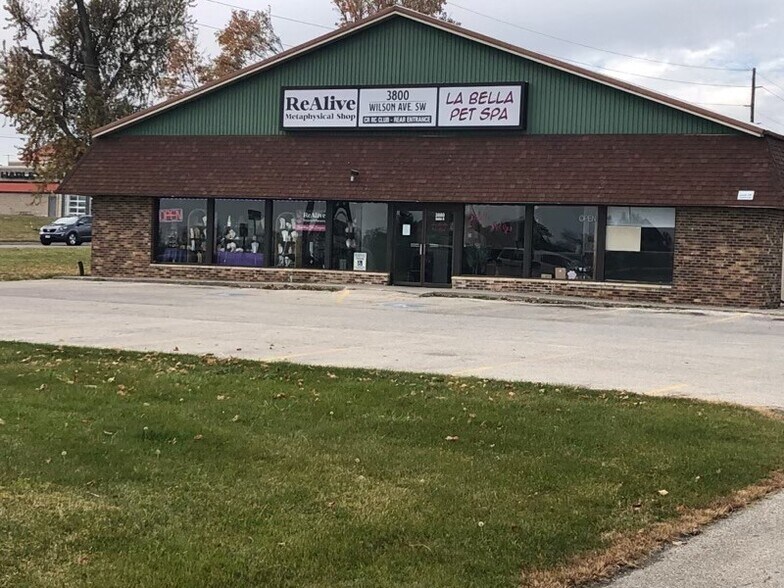 3800 Wilson Ave SW, Cedar Rapids, IA for sale - Primary Photo - Image 1 of 1