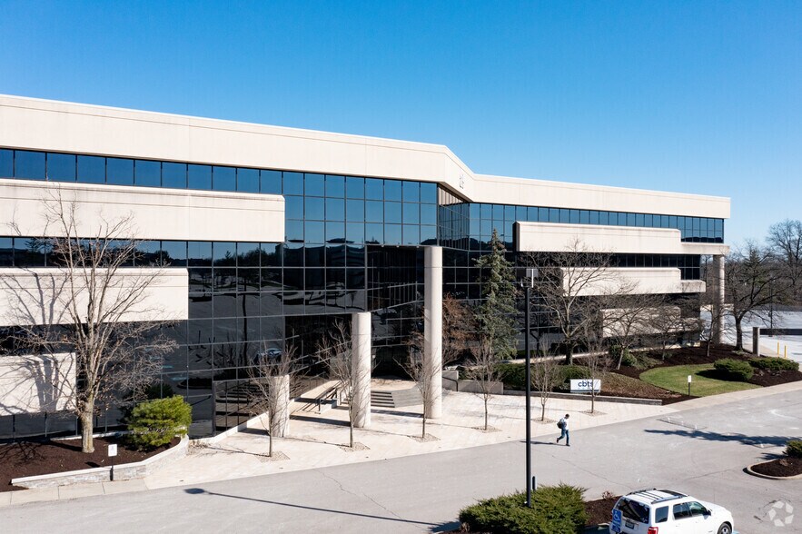 25 Merchant St, Springdale, OH for lease - Building Photo - Image 2 of 4