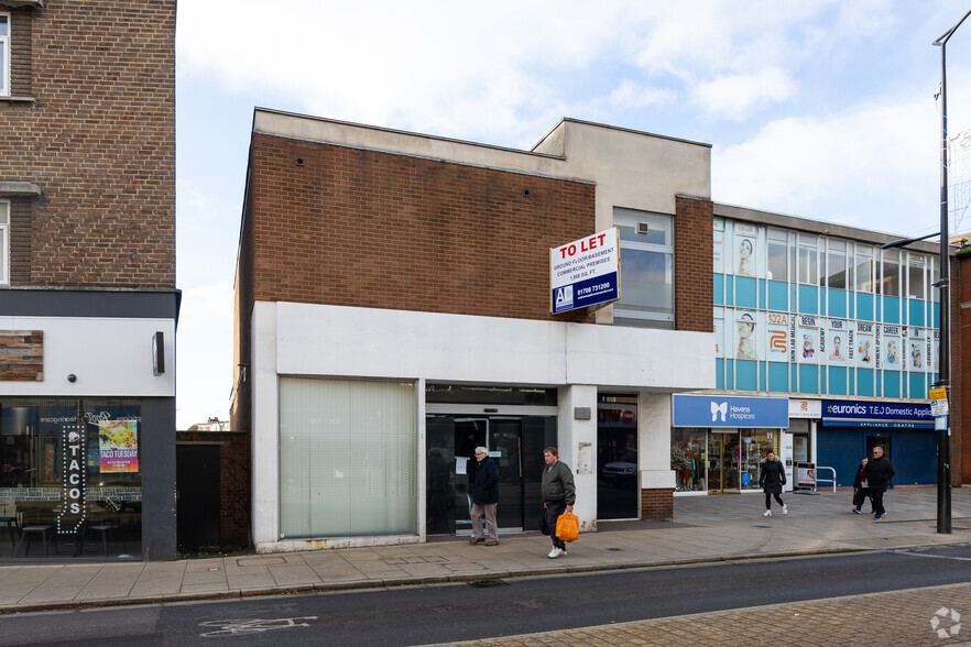 136 High St, Hornchurch for lease - Building Photo - Image 2 of 2