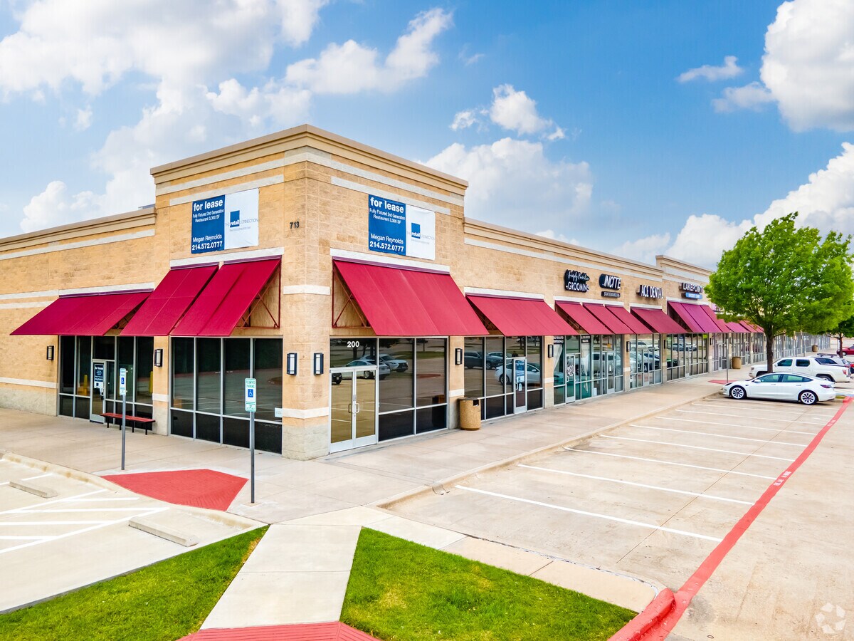 729 Hebron Pky, Lewisville, TX 75057 Lakepointe Towne Crossing