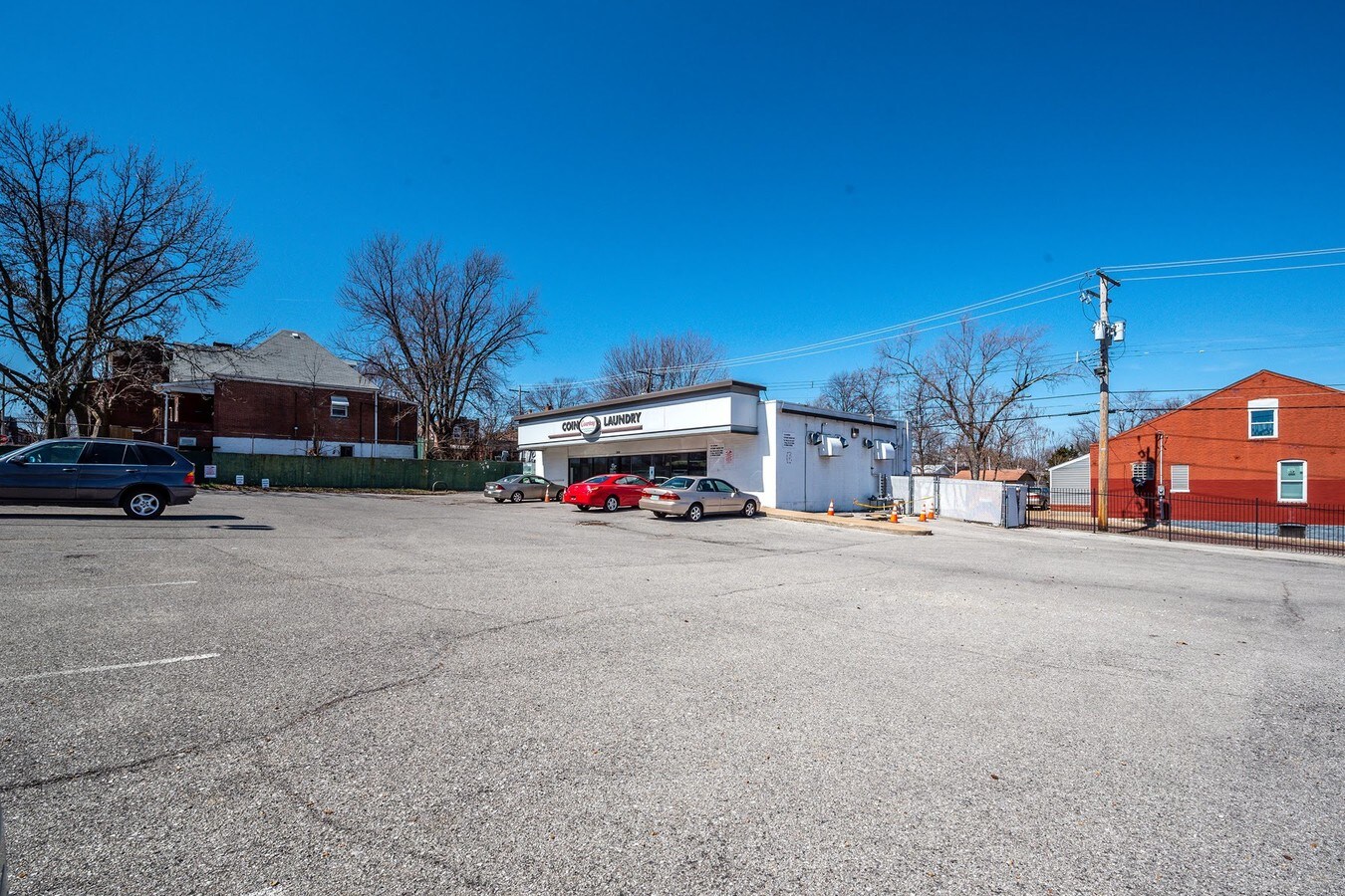 3201 Chippewa St, Saint Louis, MO 63118