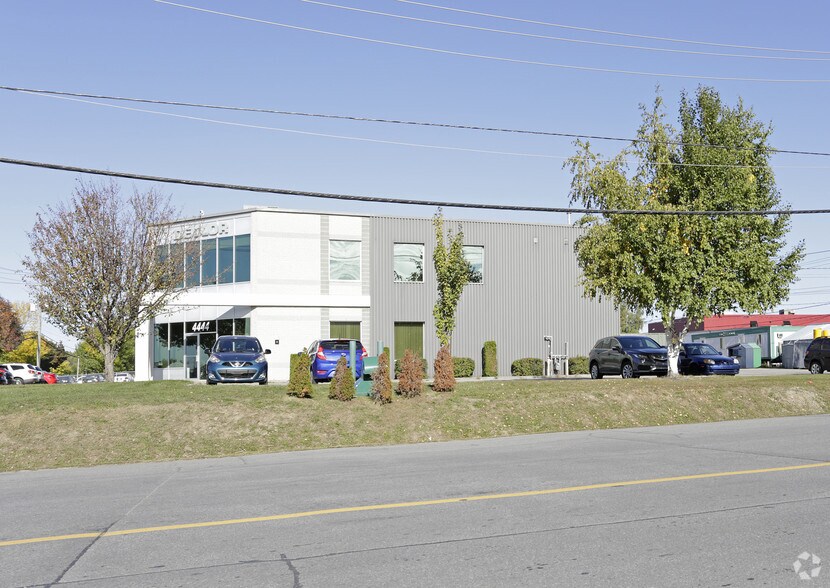 44444456 Boul de la GrandeAllée, Boisbriand, QC J7H 1R9