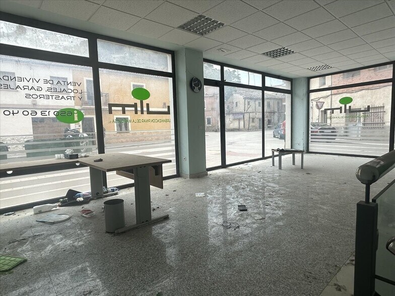 Retail in Torre de Peñafiel for sale - Building Photo - Image 1 of 8