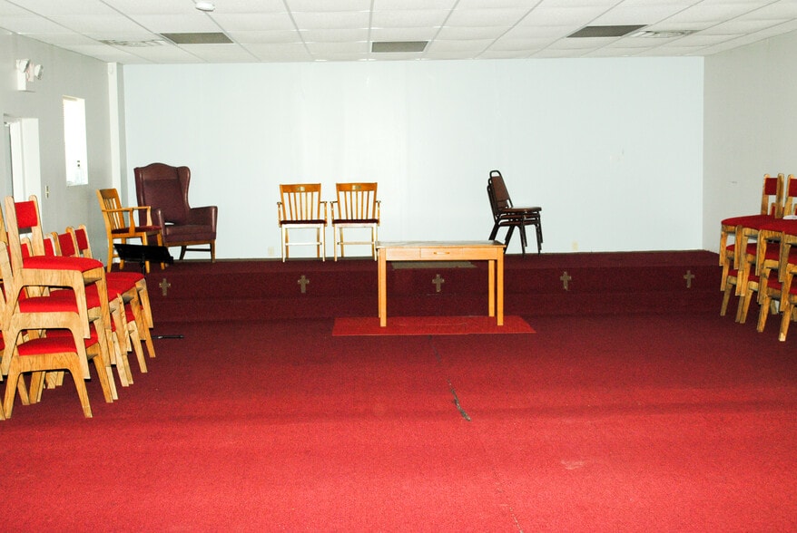 811 Academy Ave, Saint Louis, MO for sale - Interior Photo - Image 3 of 4