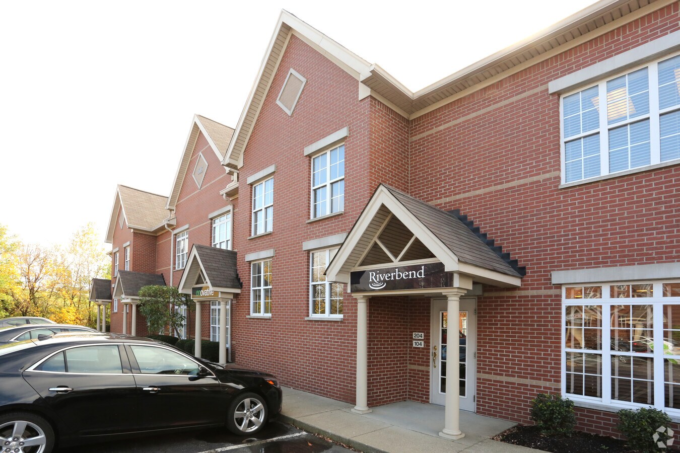 605 North Shore Dr, Jeffersonville, IN 47130