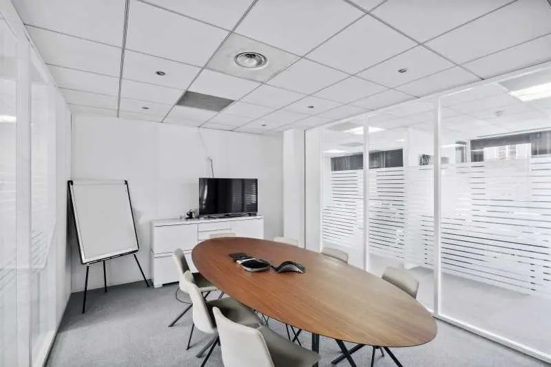 Office in Paris for lease - Interior Photo - Image 1 of 9