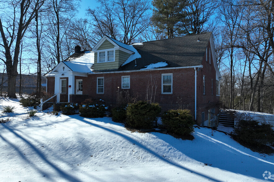 11 New Hackensack Rd, Wappingers Falls, NY for sale - Building Photo - Image 3 of 6